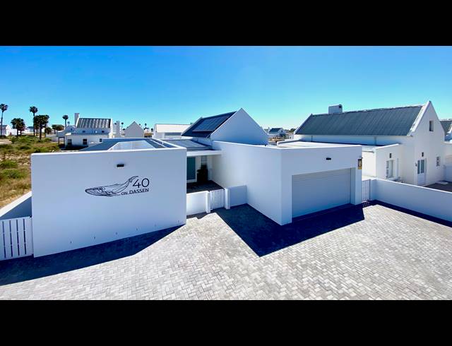 3 BEDROOM HOUSE FOR SALE IN LAMPIESBAAI